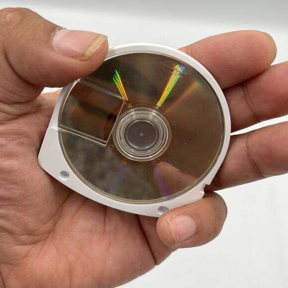 Tiger Woods PGA Tour Golf Game for Sony PSP - Picture 4 of 4